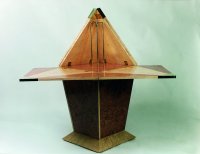 chameleon_dining_table_4_200x.jpg (5063 bytes)