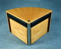 chameleon_low_table_1.jpg (42793 bytes)