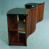 chameleon_side_table_2_200x.jpg (9462 bytes)