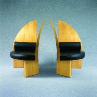 vivette_chair_pair_1_200x.jpg (8801 bytes)